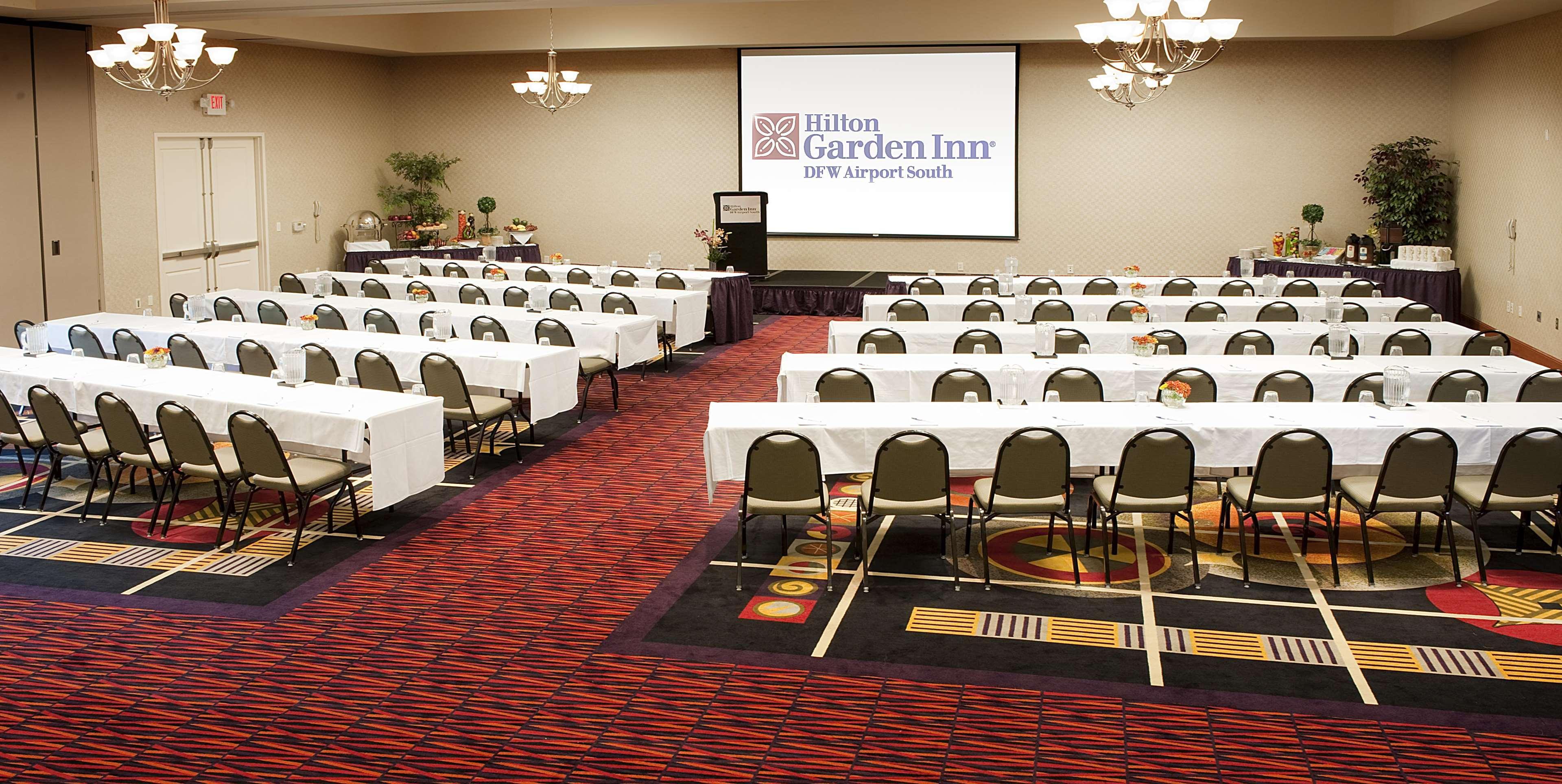 Hilton Garden Inn Dfw Airport South Irving Esterno foto